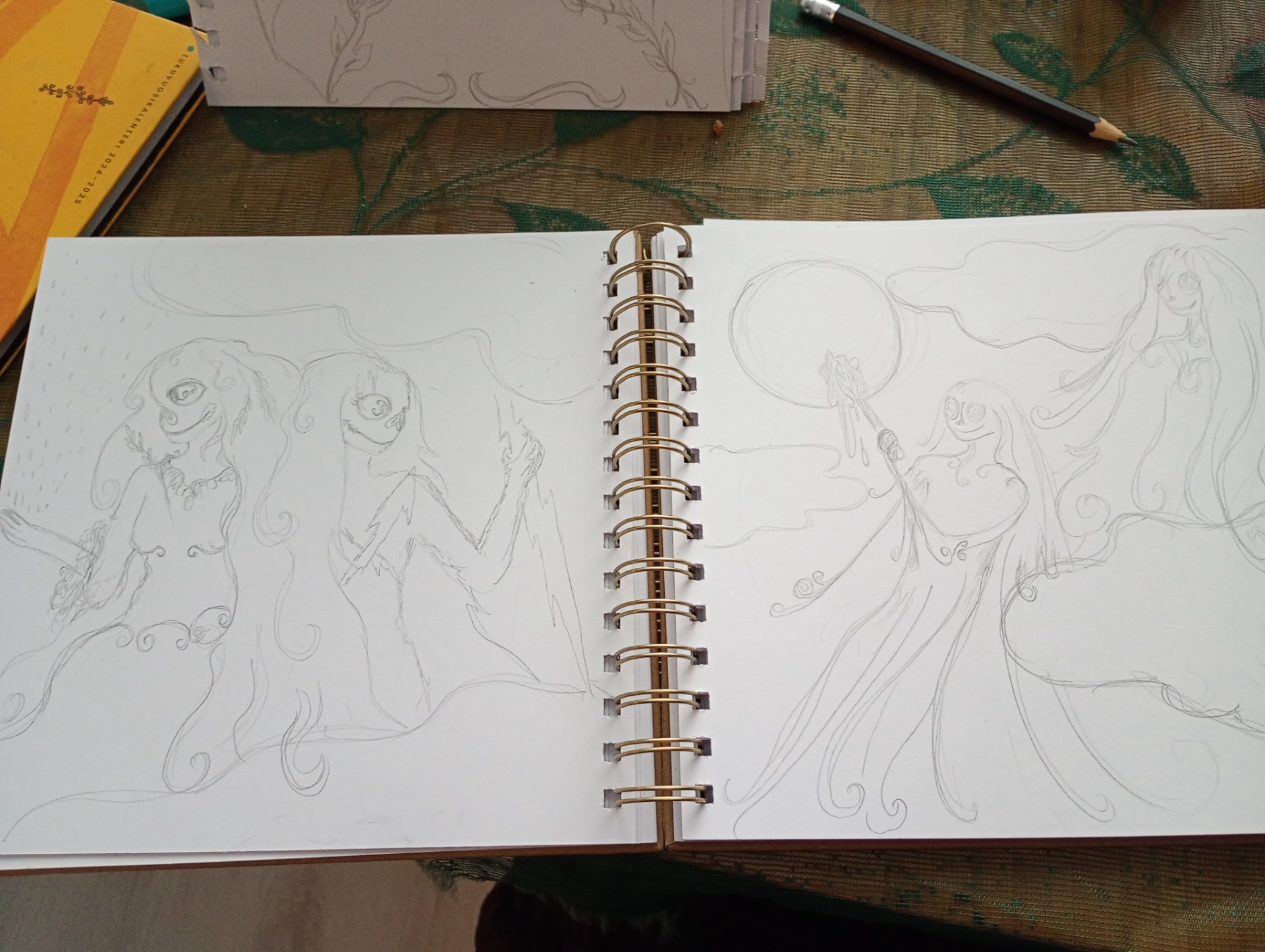 Luonnoksia taianomaista väkeä kirjastani